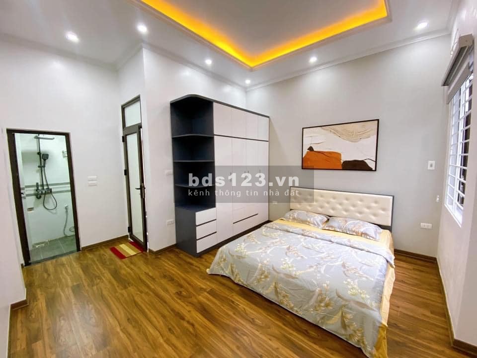Bán nhà đủ công năng lô góc nhà mới lõi Hai Bà Trưng 5 tầng hơn 3 tỷ