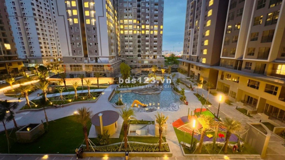 Cần bán 2 căn chung cư Wes Gate Park Tân Túc