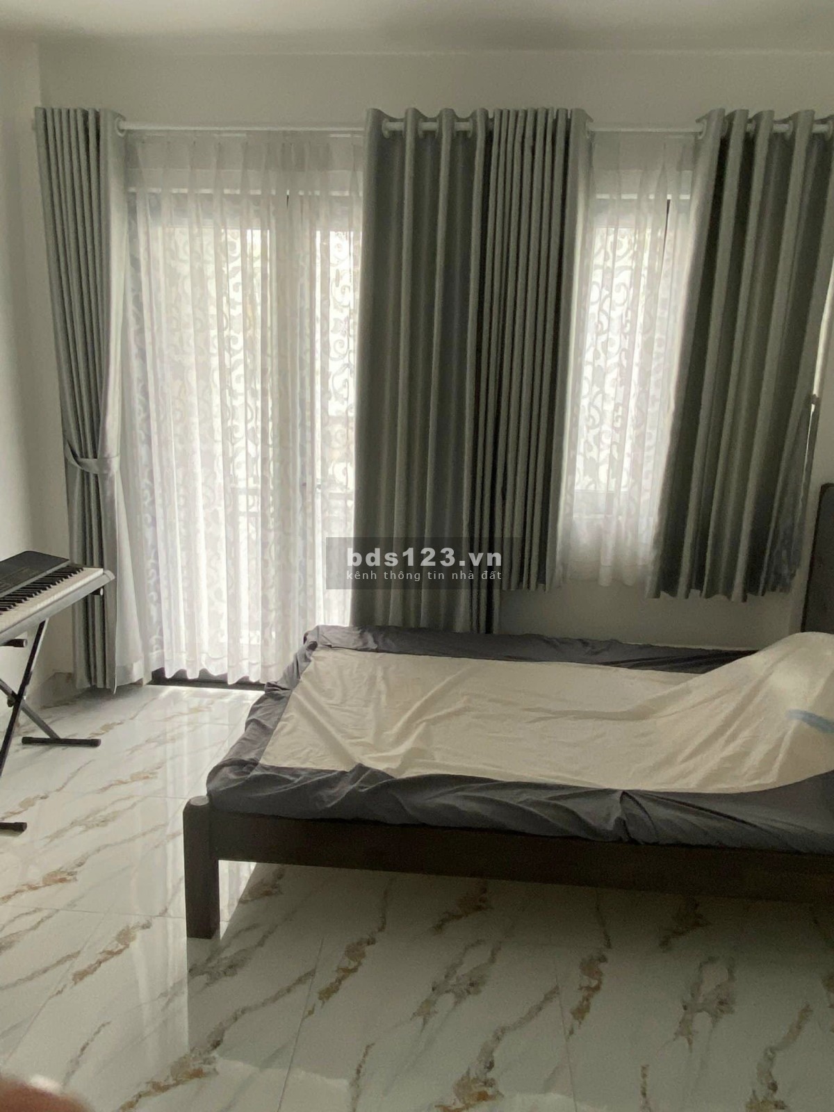 Bán nhà 5 tỷ nhà 4 tầng mới đẹp - Phan Đình Phùng - tt Phú Nhuận - gần mặt tiền
