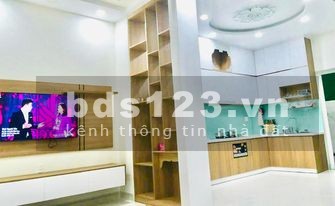 Bán nhà đẹp hẻm xe hơi 4m, 1 trệt 2 lầu