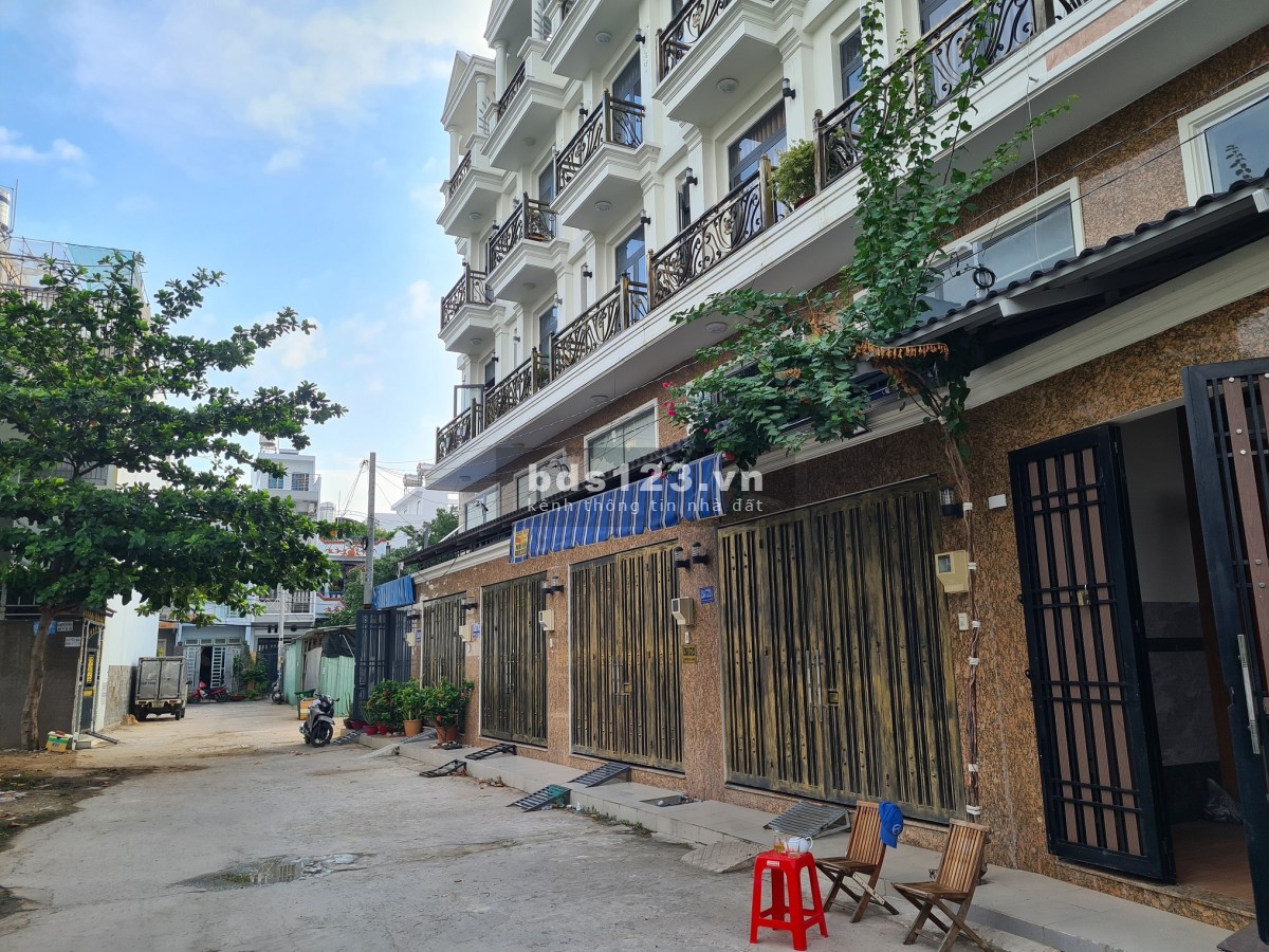 Nhà 2 Mặt Tiền, Lê Đức Thọ, 4 tầng 202m², giá 5.9 tỷ