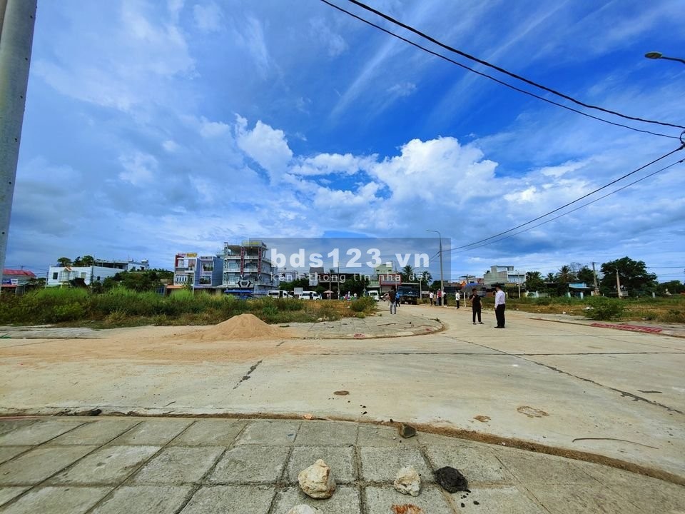 Đất nền sổ đỏ Phú Yên ven Tp.Tuy Hòa ngay QL1A (100% thổ cư )