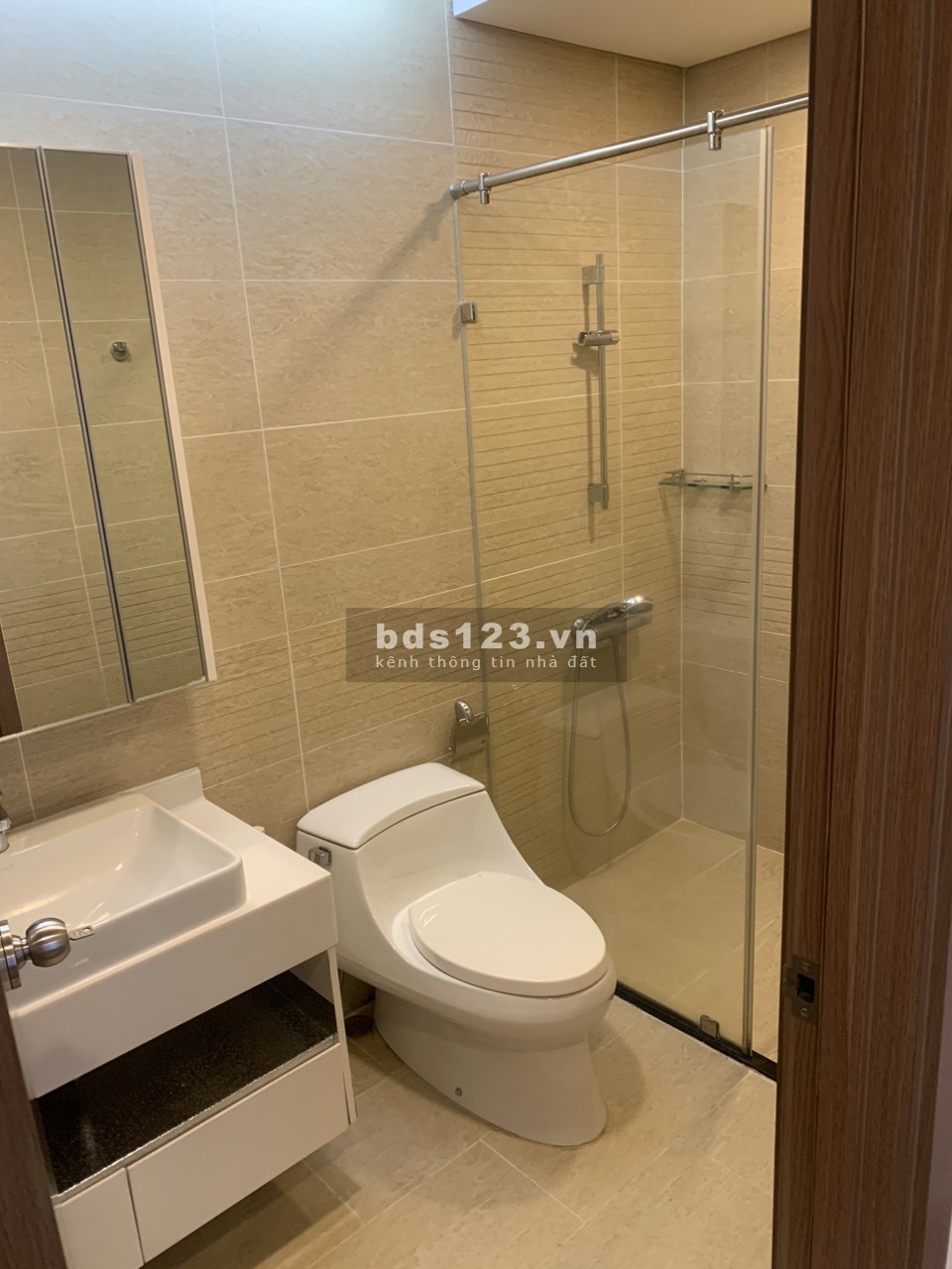 Chủ nhà cho thuê căn hộ 1-2-3 PN giá tốt nhất tại Vinhomes Central Park- liên hệ 0988.955.319