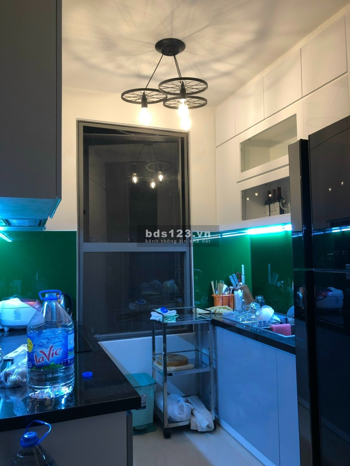 Cần bán căn 3PN lầu cao 79m2 tại The Sun Avenue ạ