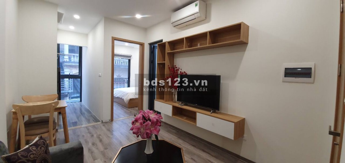 Cho thuê chung cư mini gần đường Thanh Niên, Hồ Tây