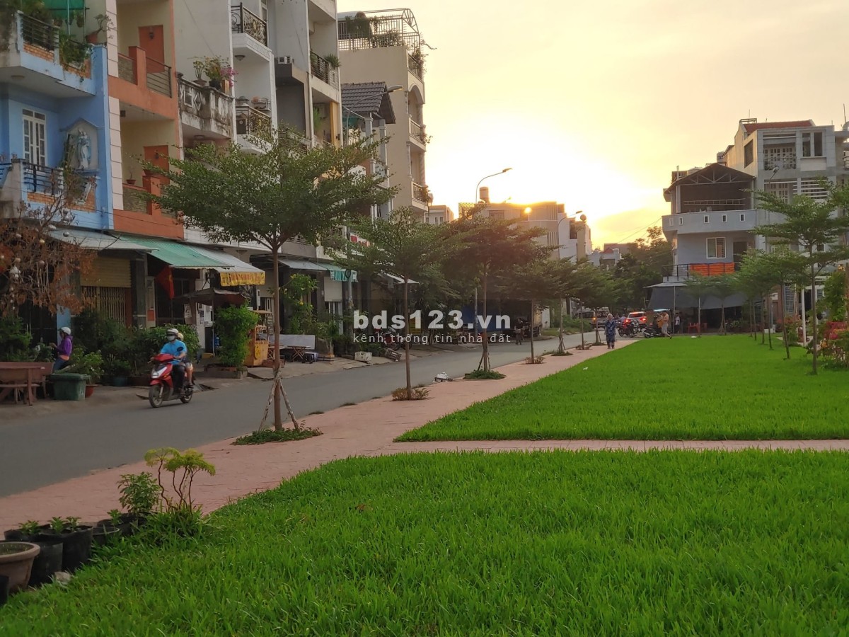 Bán đất MT 5x20m đường 20m Bình Lợi Phường 13 Quận Bình Thạnh