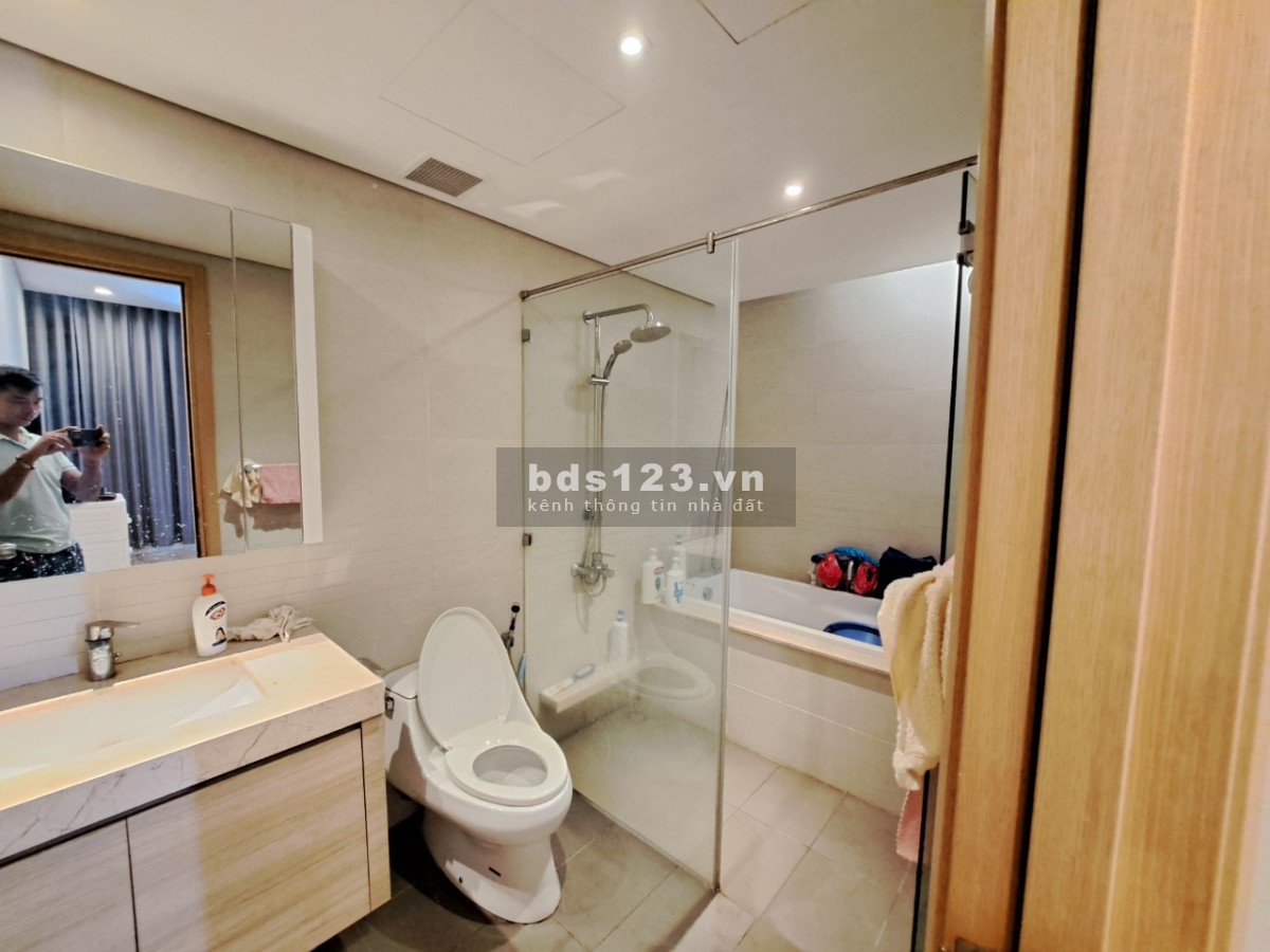 Chính chủ bán gấp căn SARIMI 2PN full nội thất giá bao thuế phí giá siêu êm
