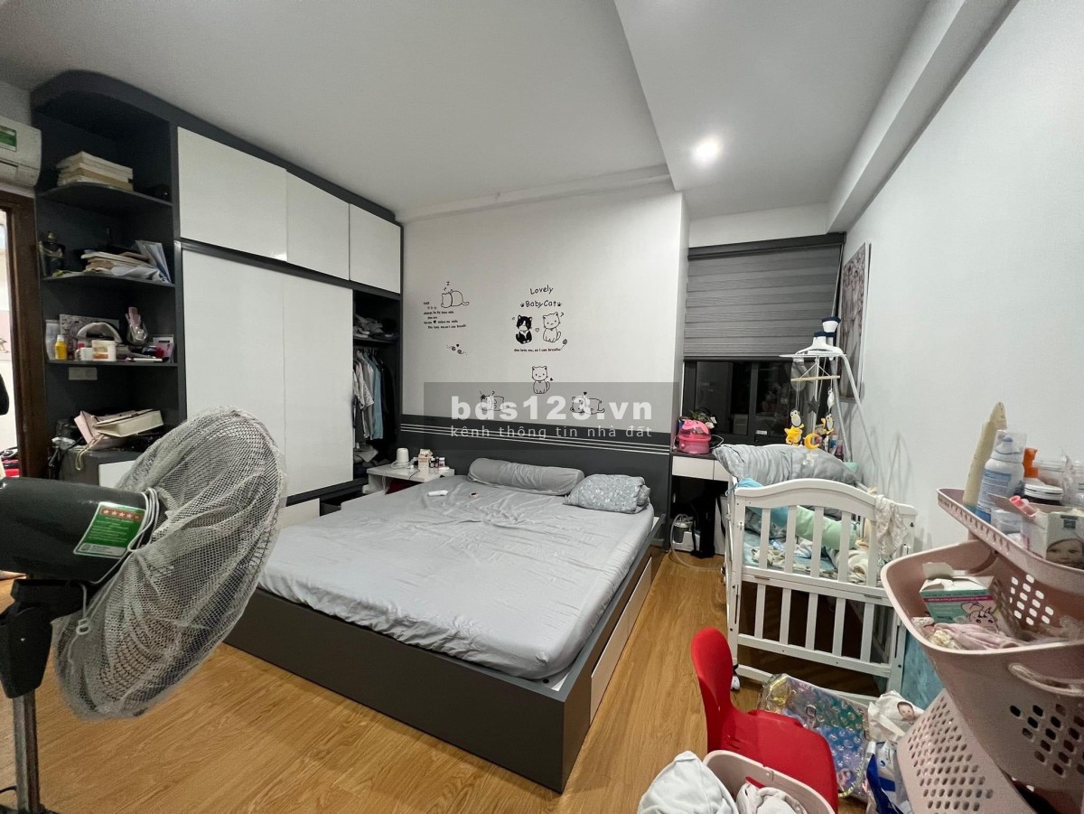 Bán nhà Bồ Đề lô góc 3 thoáng - Ô tô nhỏ đỗ cửa vào nhà - Thiết kế hiện đại