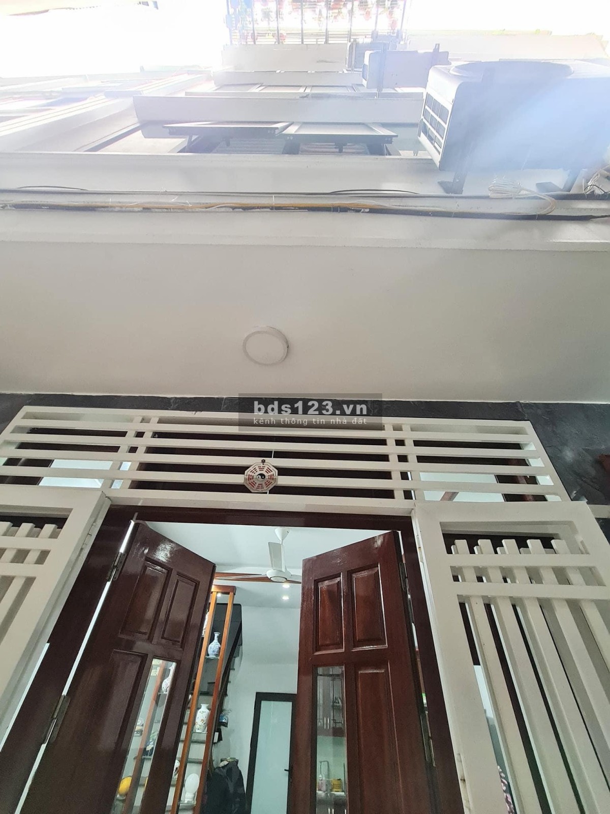 Bán nhà Bồ Đề lô góc 3 thoáng - Ô tô nhỏ đỗ cửa vào nhà - Thiết kế hiện đại