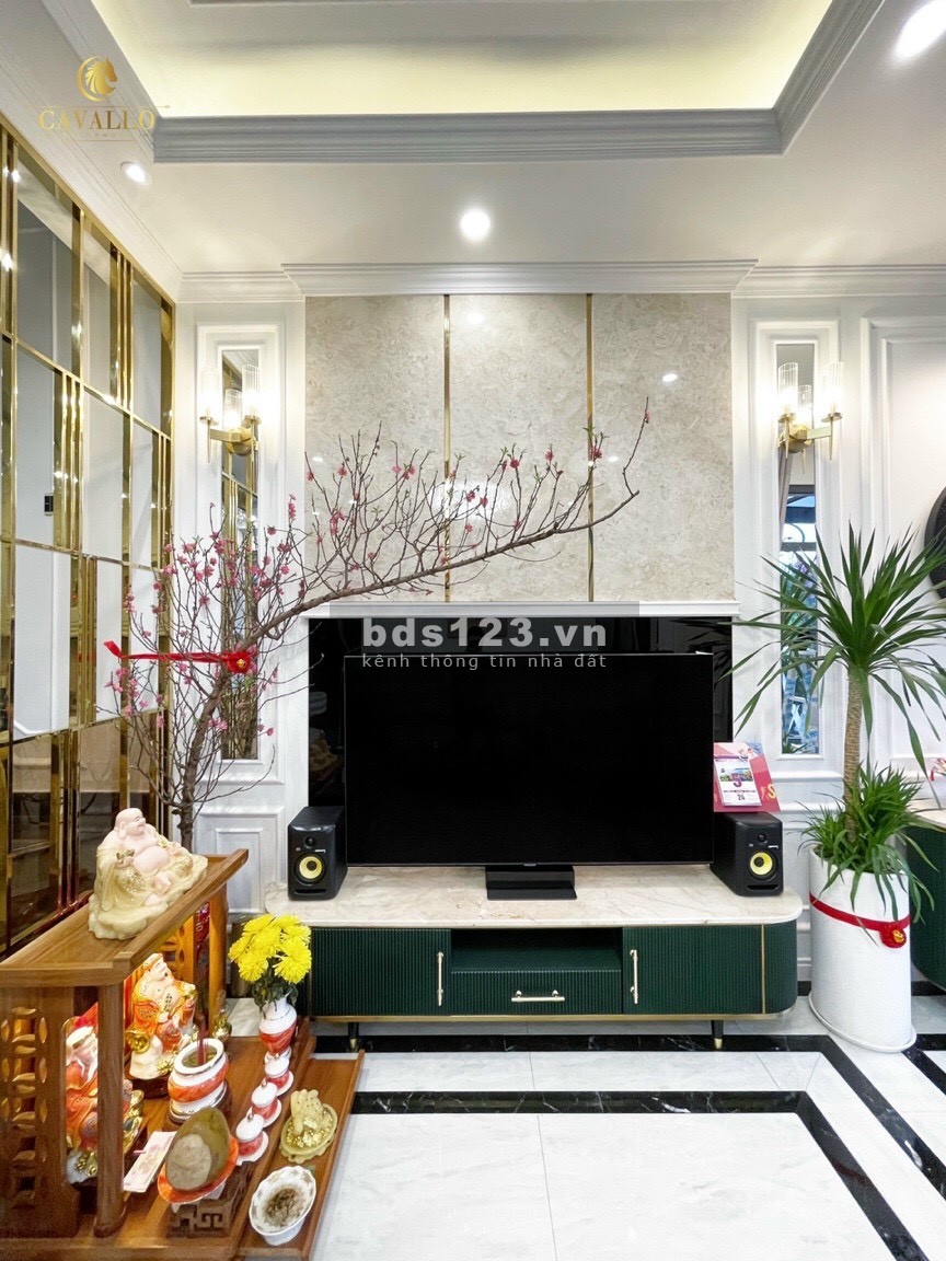 Cần bán gấp nhà căn Verosa park Khang Điền Quận 9 full nội thất cao cấp Neoclassic