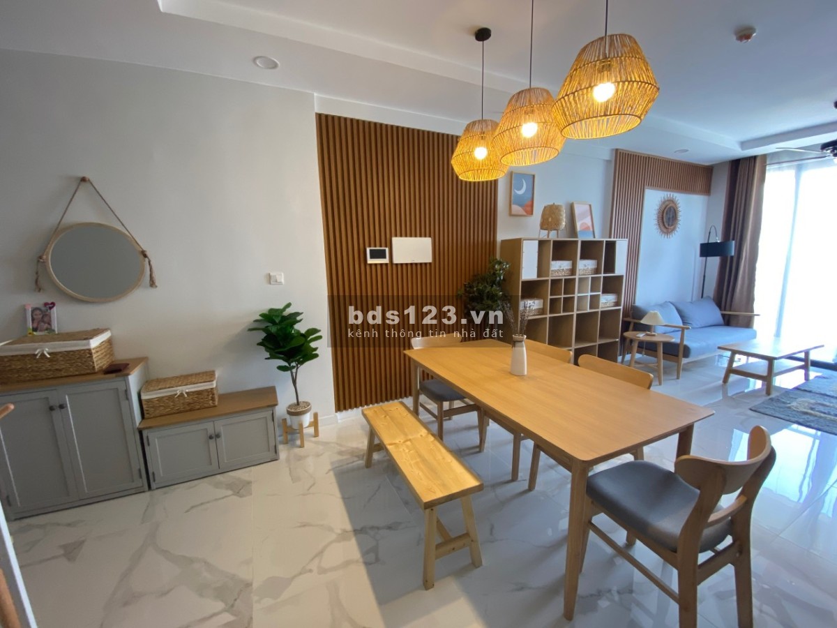 Cho thuê Opal Boulevard 2PN phong cách tối giản full nội thất tầng cao
