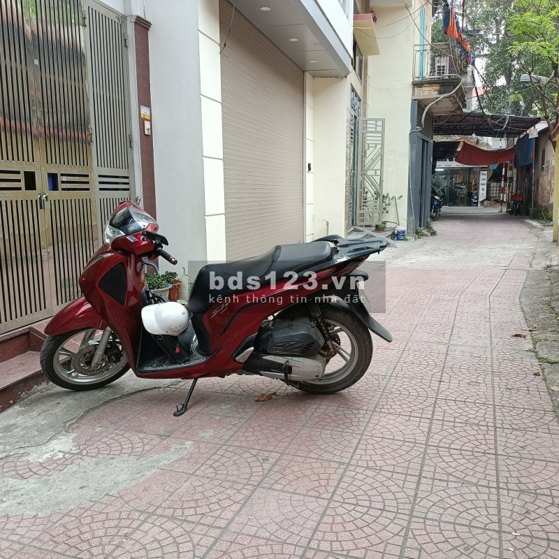 Cần bán gấp nhà Phan Đình Giót, Hà Đông - diện tích 33M2 - Ô tô đỗ cửa, kinh doanh - Nhỉnh 3 tỷ