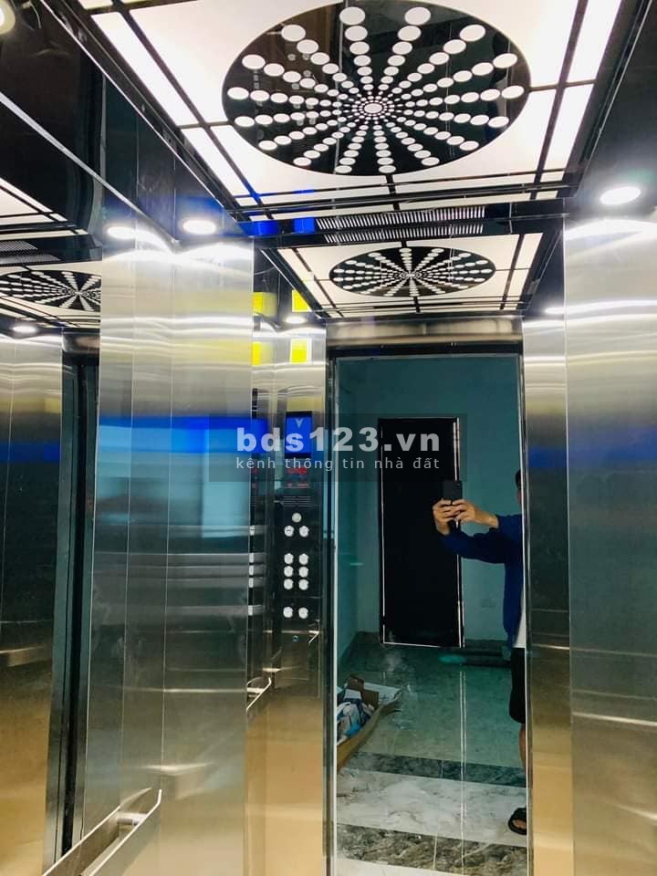 Bán nhà Giáp Bát văn phòng thang máy, Hoàng Mai 50m, 6 tầng , mt 6.3m, giá 7.5 tỷ.