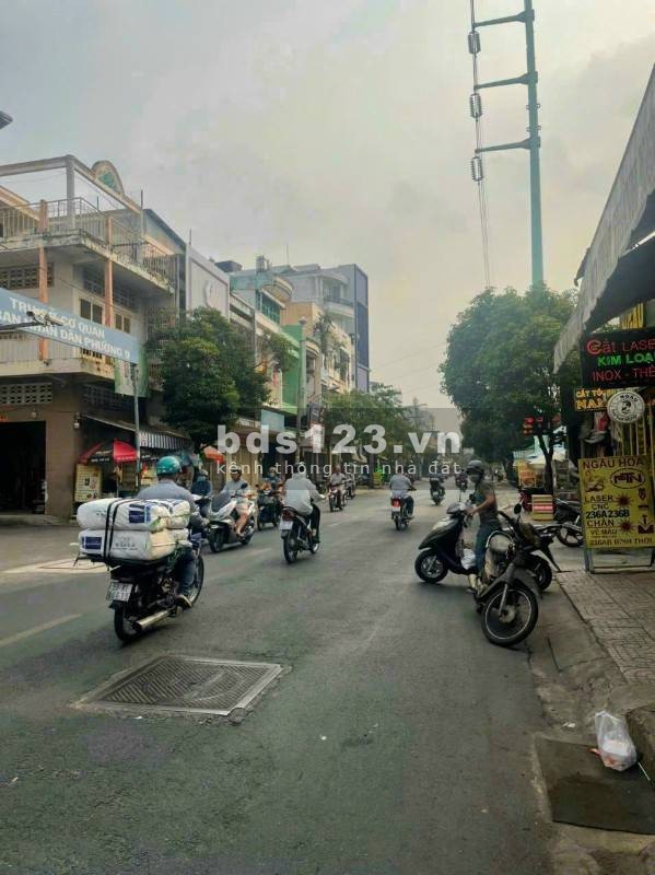Bán nhà mặt tiền Tân Hòa Đông, giá rẻ giáp quận 6- DT: 3,9*22M. giá 8,9 tỷ tl.