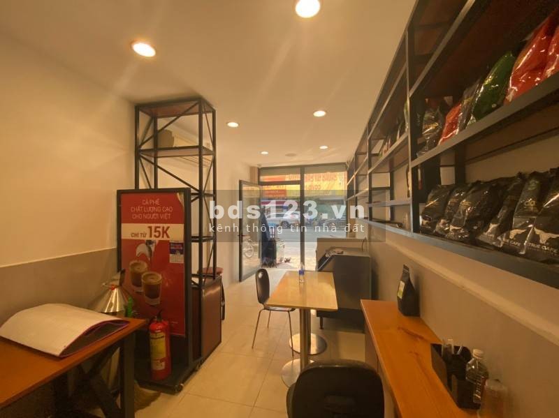 Bán nhà mặt tiền kinh doanh đường 3 tháng 2. DT: 3 x 9m. Giá chỉ 8,6 tỷ tl