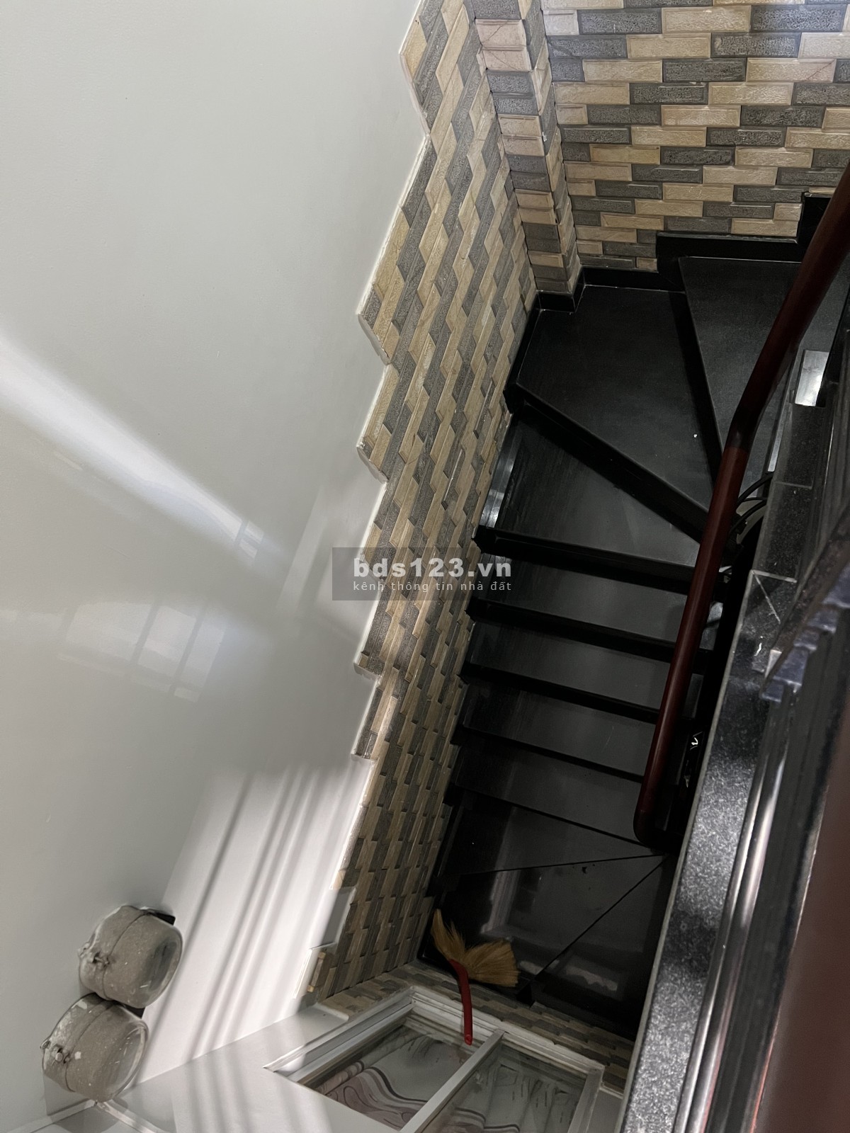 Cho thuê phòng trọ giá rẻ gần chợ Tân Định Quận 1