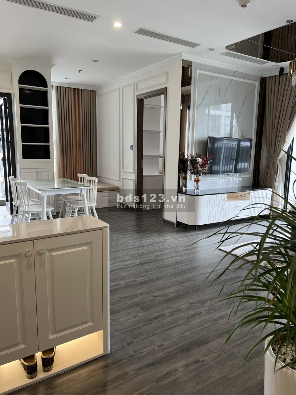 Chính chủ bán gấp căn góc 2 ngủ (+1) The Zenpark