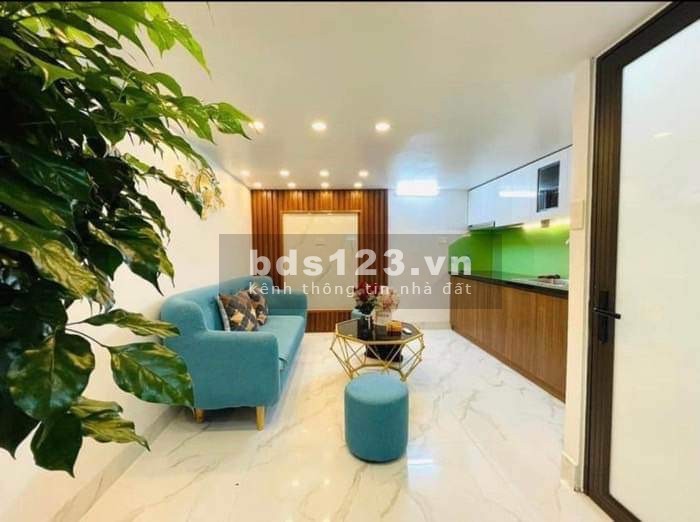 Bán nhà Thái Hà có diện tích 19m2, từ tầng 2 là 24m2