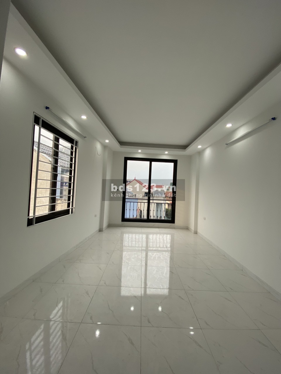 Hot bán nhà Dương Nội, Hà Đông - 33M2 x 5 tầng - Lô góc - Ô tô, 2.x tỷ