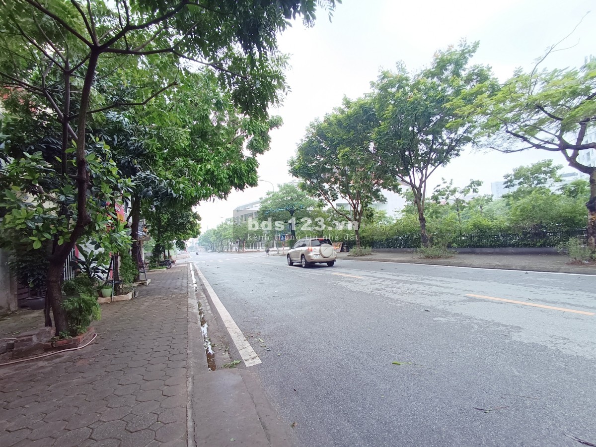 Bán nhà rẻ Long Biên, tái định cư sau khu ĐT Việt Hưng, Vinhome Riverside. LH 0868856228