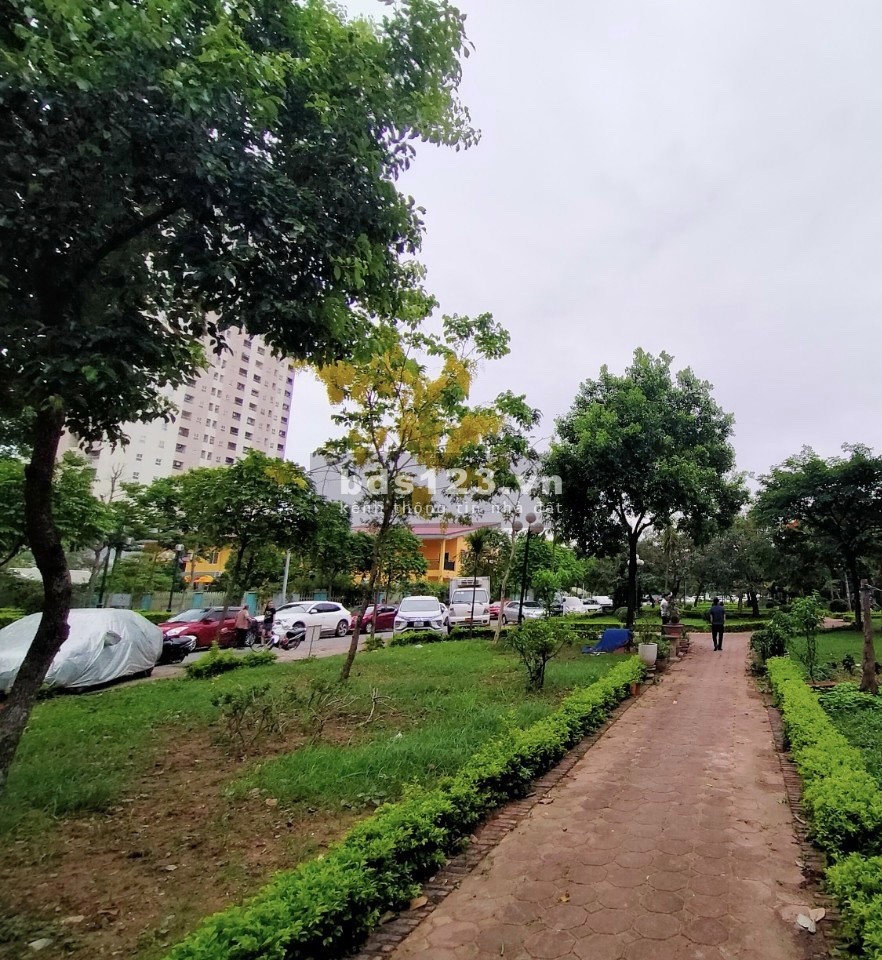 Bán nhà góc siêu đẹp 47m2 Thạch Bàn Long Biên 4.35 tỷ view vườn hoa