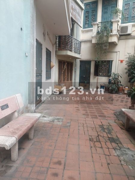 Bán nhà phân lô vừa ở và kinh doanh chủ xây chắc chắn sau view vườn hoa sổ phân lô
