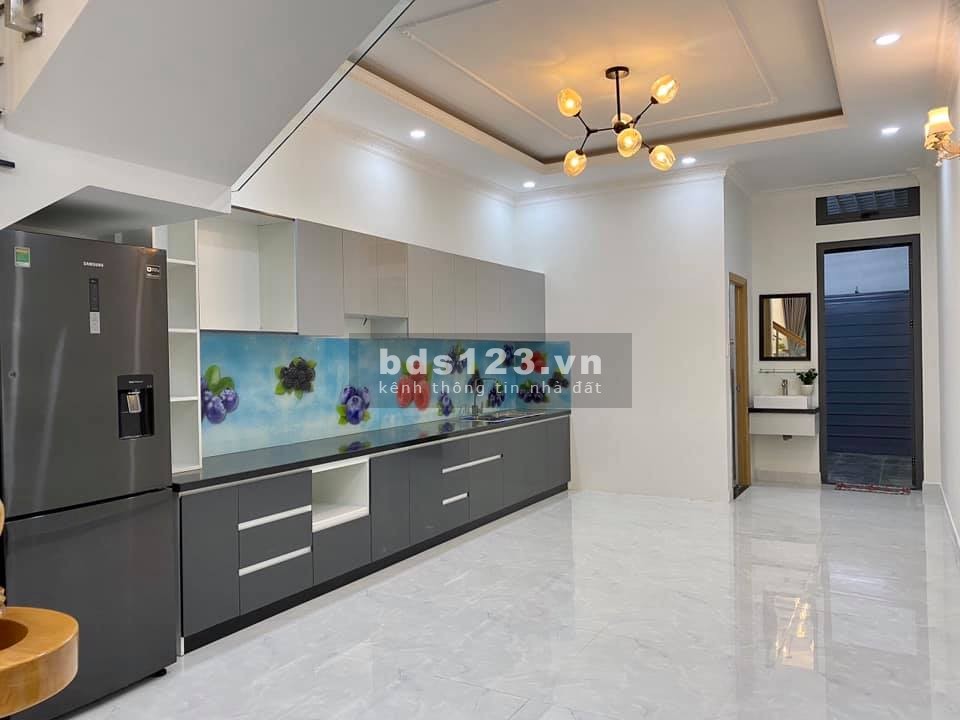 Gấp Bán Giảm 3 TỶ - 110m2 - 4 Tầng BTCT Hoàn Công - 2 Mặt Tiền Hẻm 8m Lê Văn Chí Linh Trung Thủ Đức