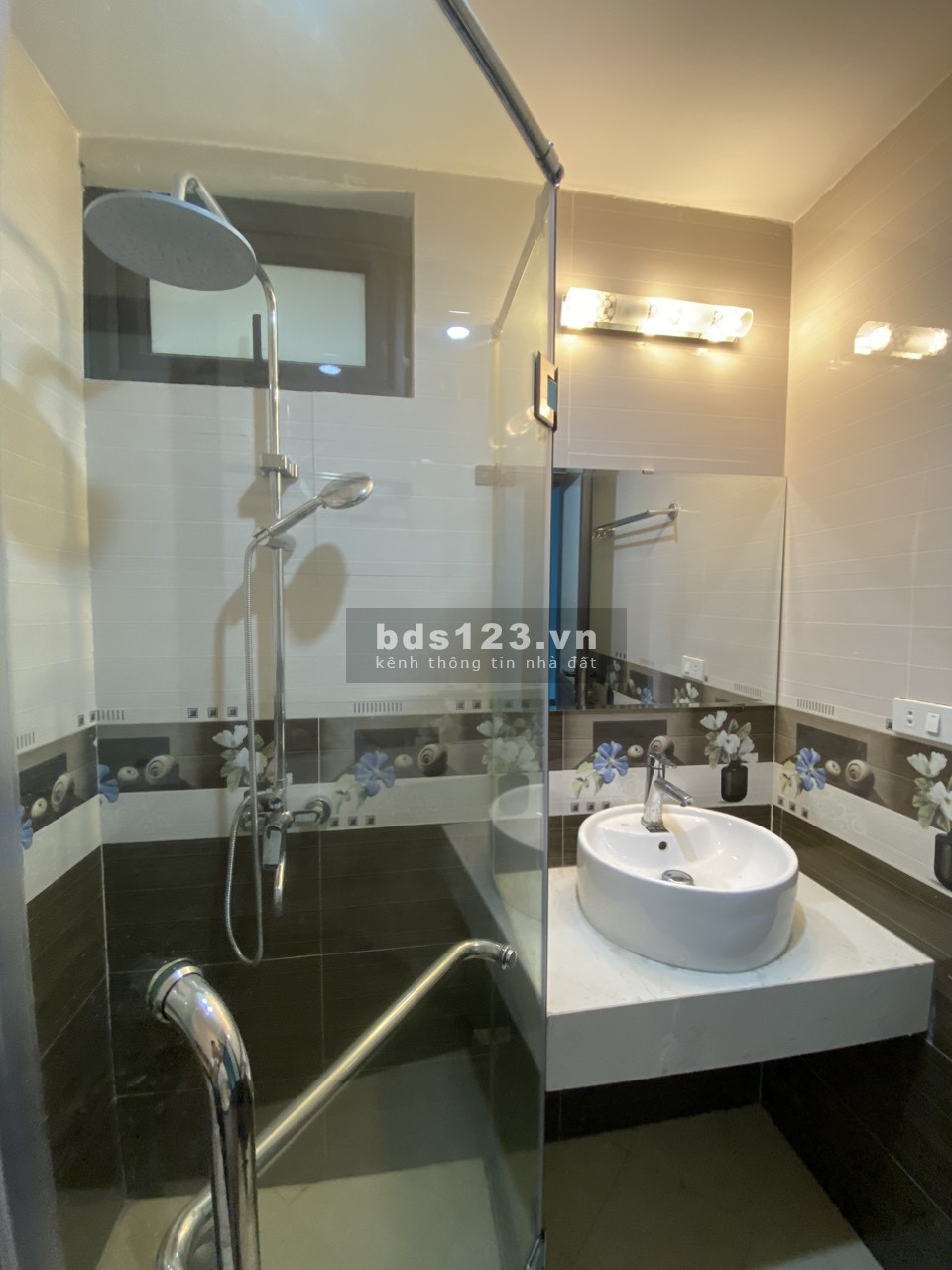 SIÊU HIẾM - BÁN NHÀ LÊ TRỌNG TẤN - 35M2 - LÔ GÓC - Ô TÔ - 4.x TỶ