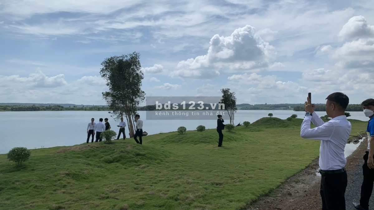 Đất view hồ, nghỉ dưởng, siêu đẹp, siêu rẻ chỉ có 290tr