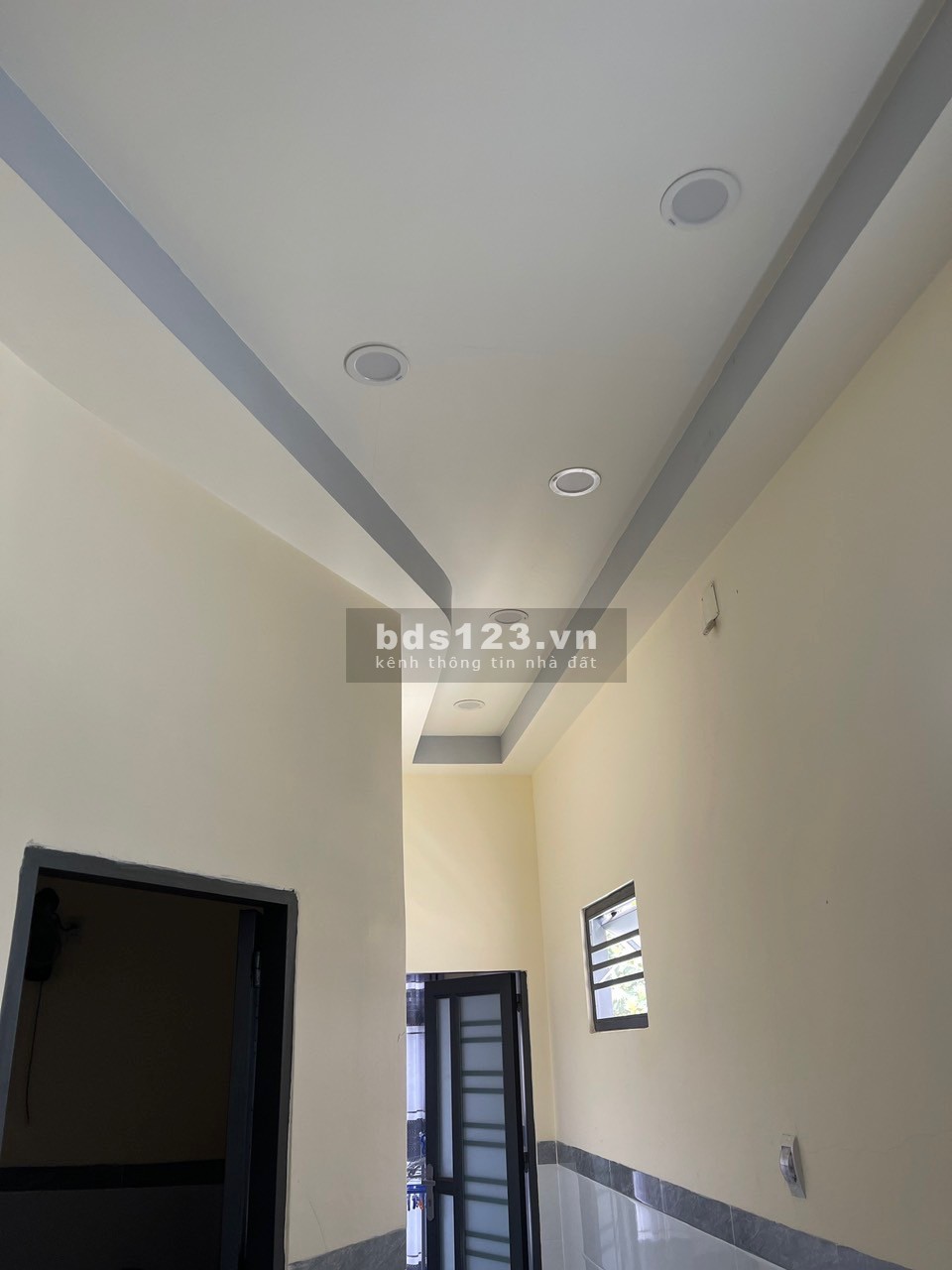 Giảm 300tr nhà 1 lầu 3pn, 2wc, SHR, 93m2, 785tr, ngay Lê Minh Nhựt, Củ Chi.