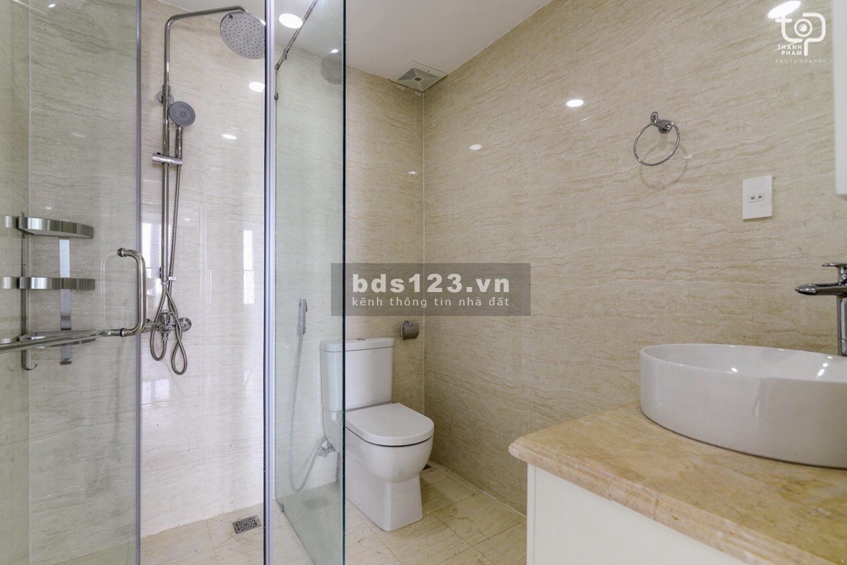 Chính chủ cho thuê chcc Xi Grand Court 79m2 2pn2wc full nt cực đẹp lầu cao view thoáng lh: Duy Phong