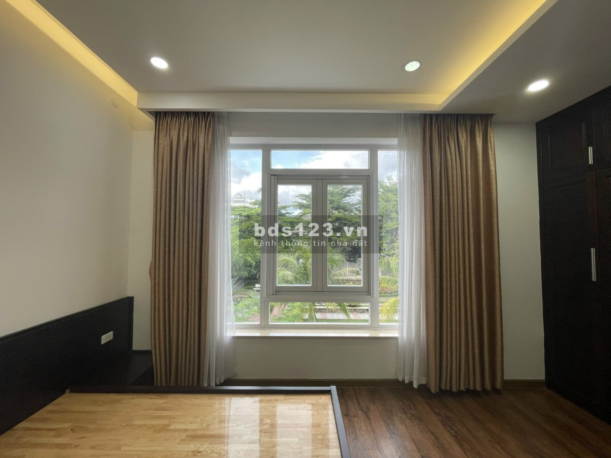 Chính chủ cần bán Biệt Thự full nội thất cao cấp ở khu Biệt Thự Nha Trang giá 17.5 tỷ.