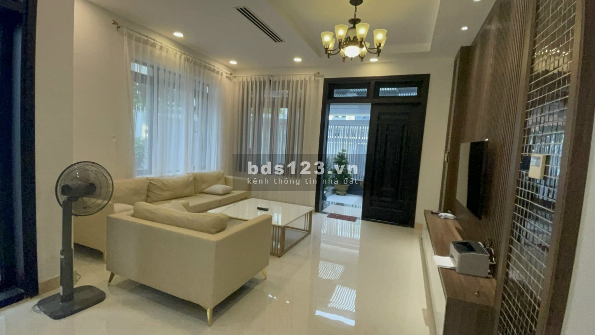Chính chủ cần bán Biệt Thự full nội thất cao cấp ở khu Biệt Thự Nha Trang giá 17.5 tỷ.