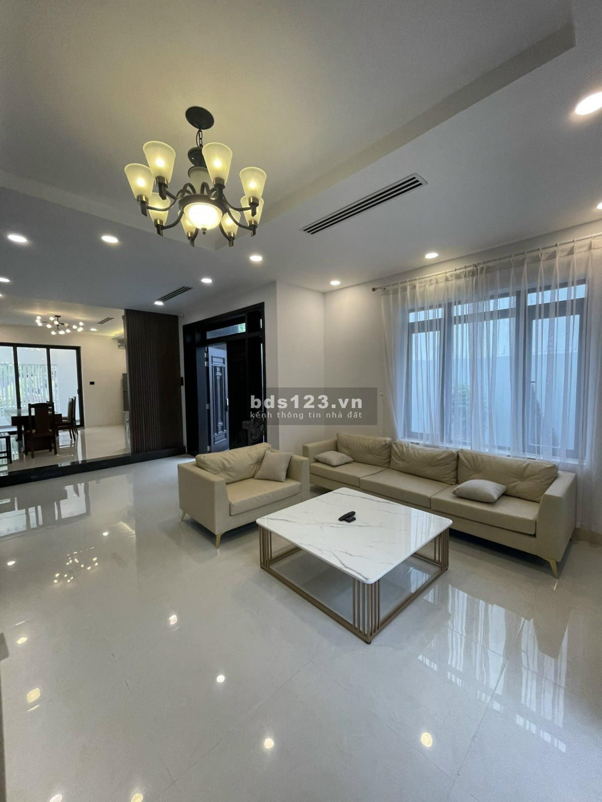 Chính chủ cần bán Biệt Thự full nội thất cao cấp ở khu Biệt Thự Nha Trang giá 17.5 tỷ.
