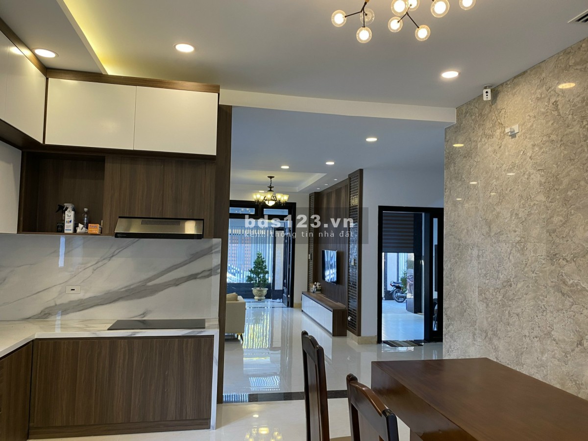 Chính chủ cần bán Biệt Thự full nội thất cao cấp ở khu Biệt Thự Nha Trang giá 17.5 tỷ.