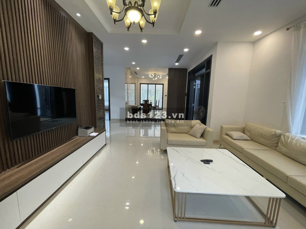 Chính chủ cần bán Biệt Thự full nội thất cao cấp ở khu Biệt Thự Nha Trang giá 17.5 tỷ.