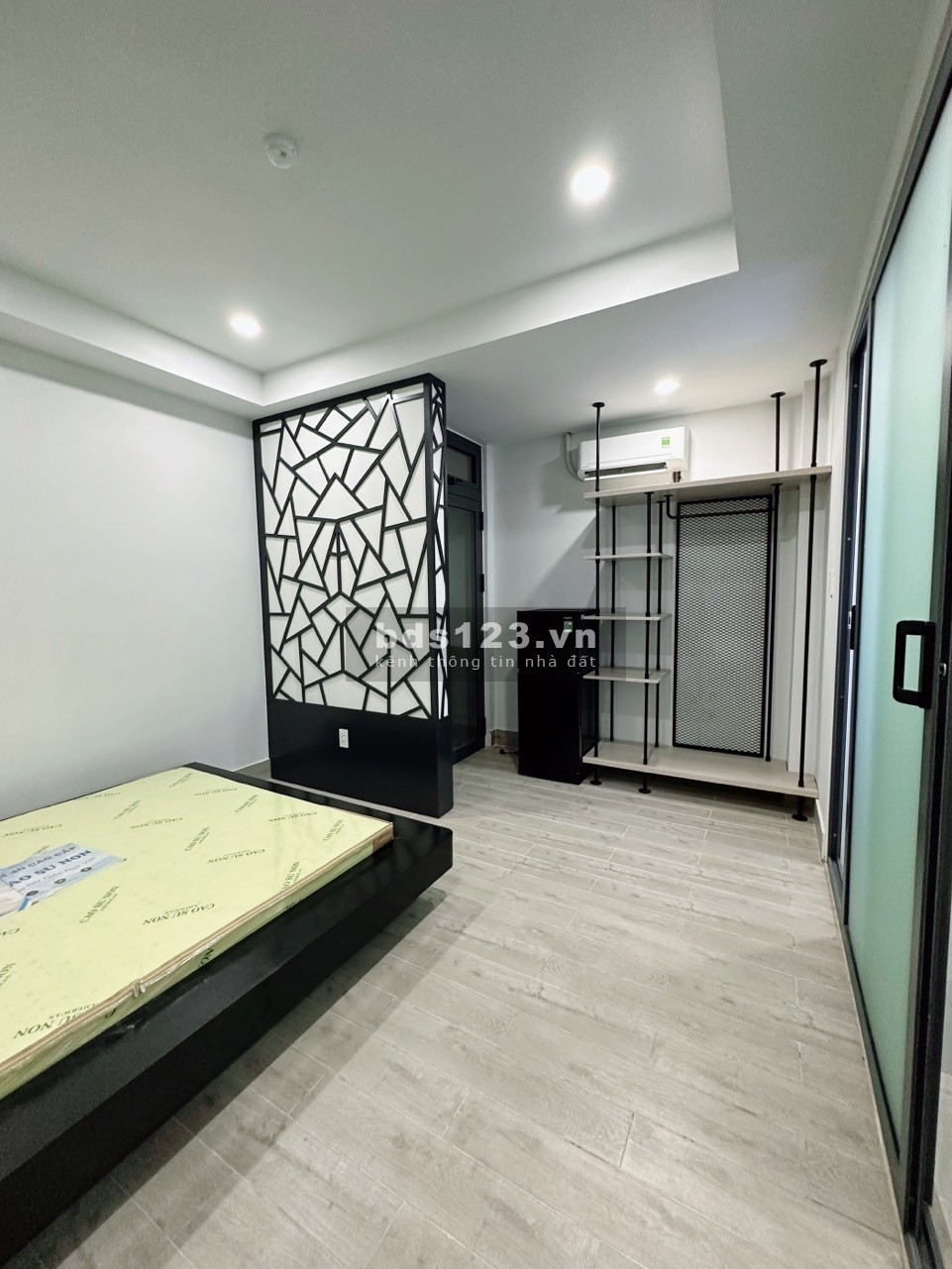 Cho thuê căn hộ ban công view full kính full nội thất Nguyễn Oanh Gò Vấp