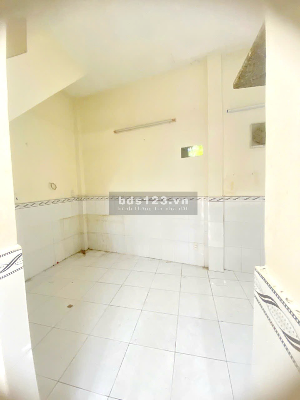 Cho thuê nhà 1 lầu hẻm 125 Nguyễn Thị Tần Phường 2 Quận 8 - 9Tr/tháng - LH 0933862860 Sương