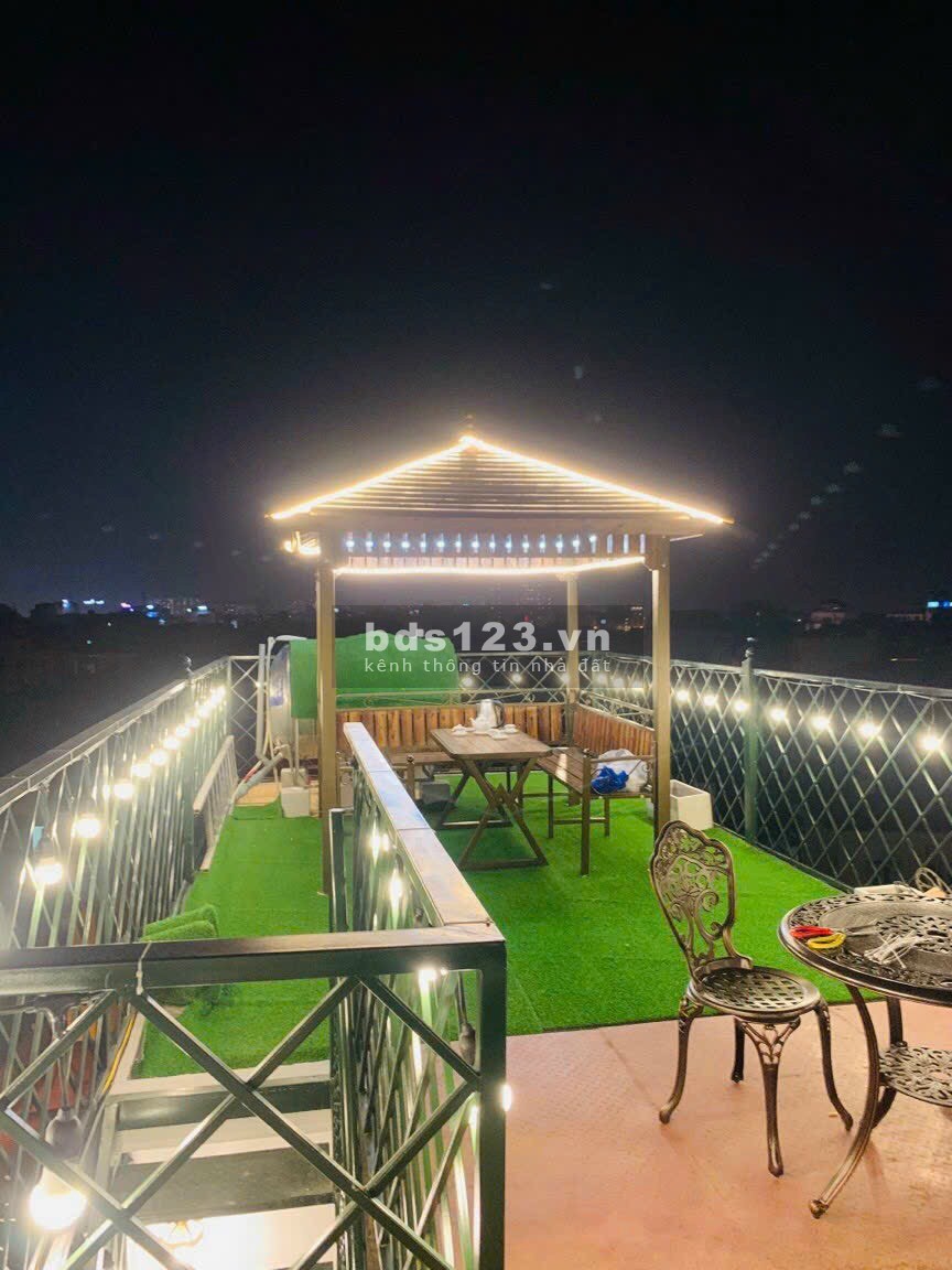 Lô Góc gần cầu Vĩnh Tuy sắp hợp long sân thượng vườn nướng BBQ 6.5 tỷ