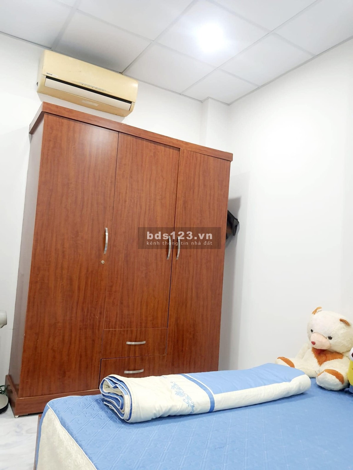 Bán nhà 30m x4 tầng, Đội Cấn, mặt ngõ nông 30m ra mặt phố chỉ nhỉnh 3 tỷ nhỏ bé