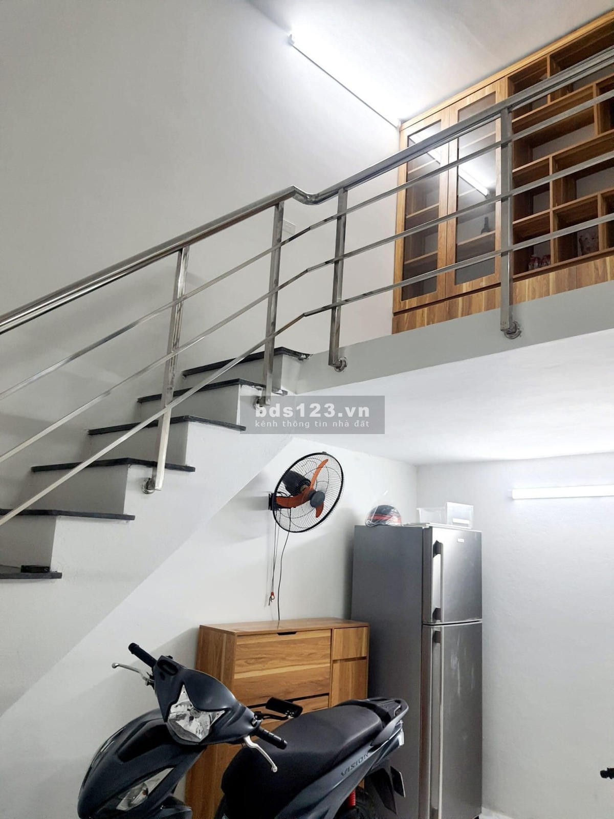 Bán nhà 30m x4 tầng, Đội Cấn, mặt ngõ nông 30m ra mặt phố chỉ nhỉnh 3 tỷ nhỏ bé