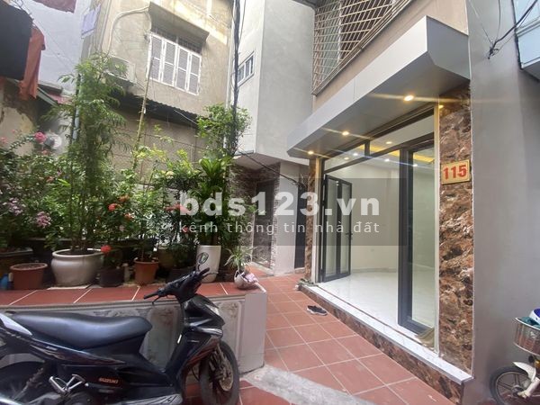 Chủ cần bán nhà gấp gần ô tô 3 bước ra phố full nội thất nhà đẹp ở luôn