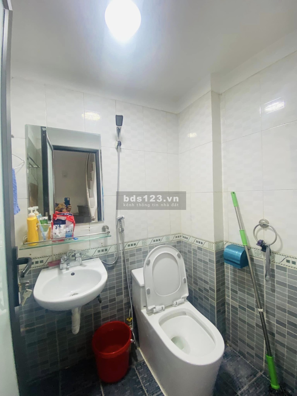 Chủ cần bán nhà gấp gần ô tô 3 bước ra phố full nội thất nhà đẹp ở luôn