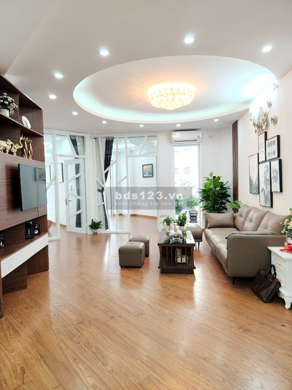 RẺ NHẤT ! Bán căn chung cư 100m 3PN view bể bơi The Pride tặng nội thất giá 2.4 ty 0817 222333