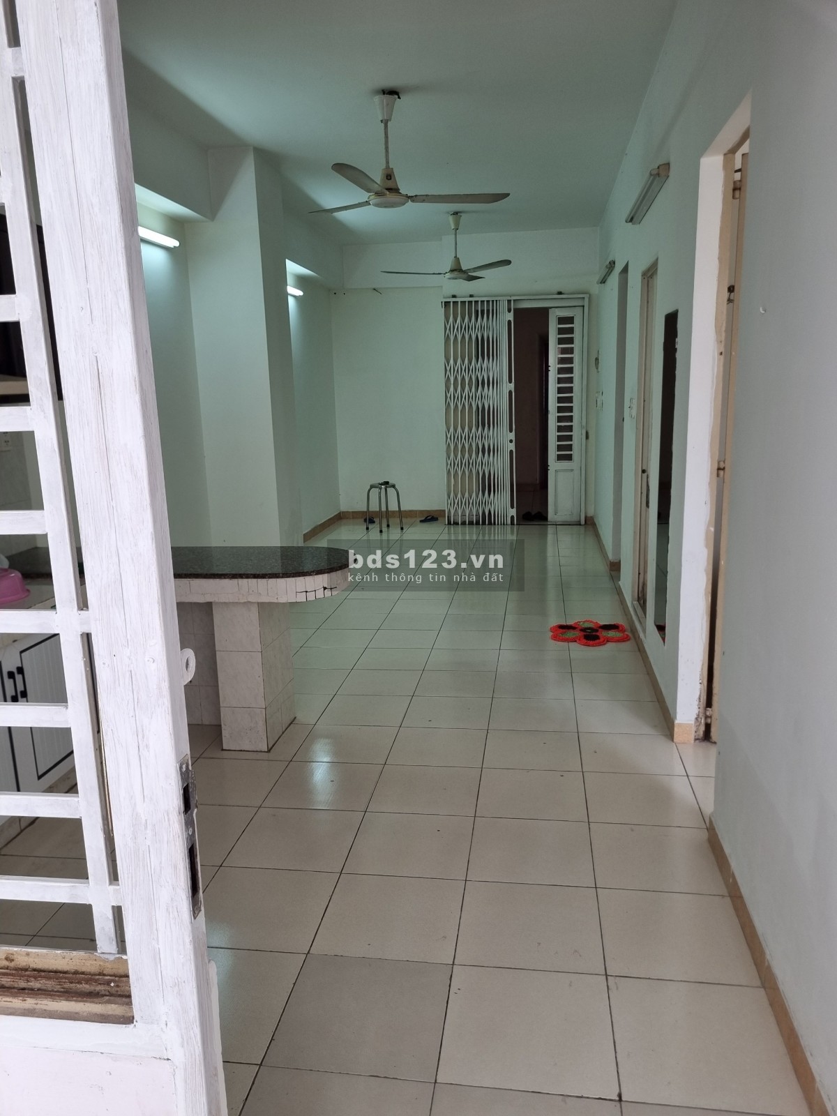 Cần bán hoặc cho thuê căn 64m2 (lầu 3) cao ốc A Ngô Gia Tự, Hòa Hảo P2 Q10