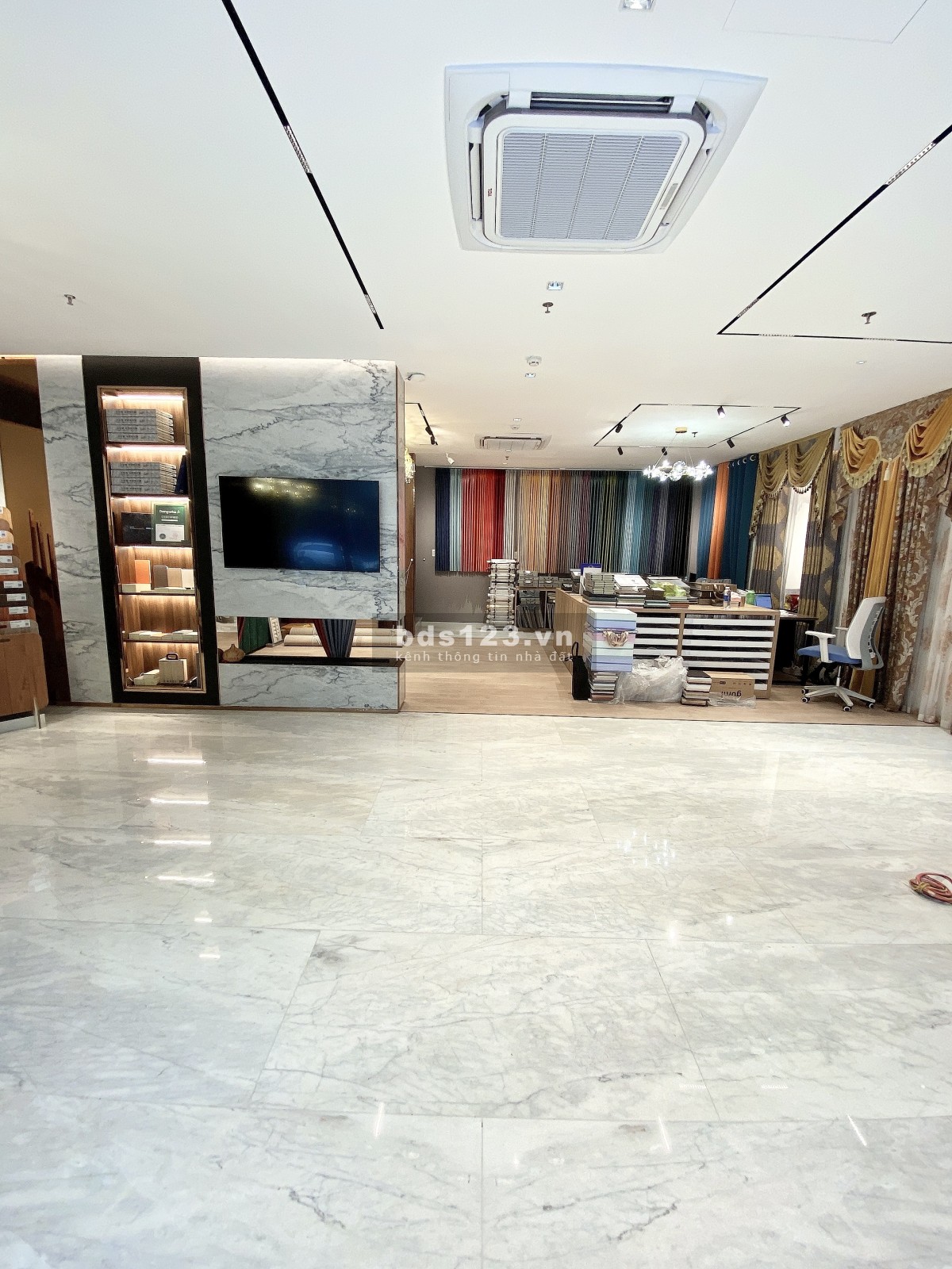 Cho thuê shophouse full nội thất Văn phòng sang, xịn giá phải chăng tại Sala quận 2 rộng 8.2m