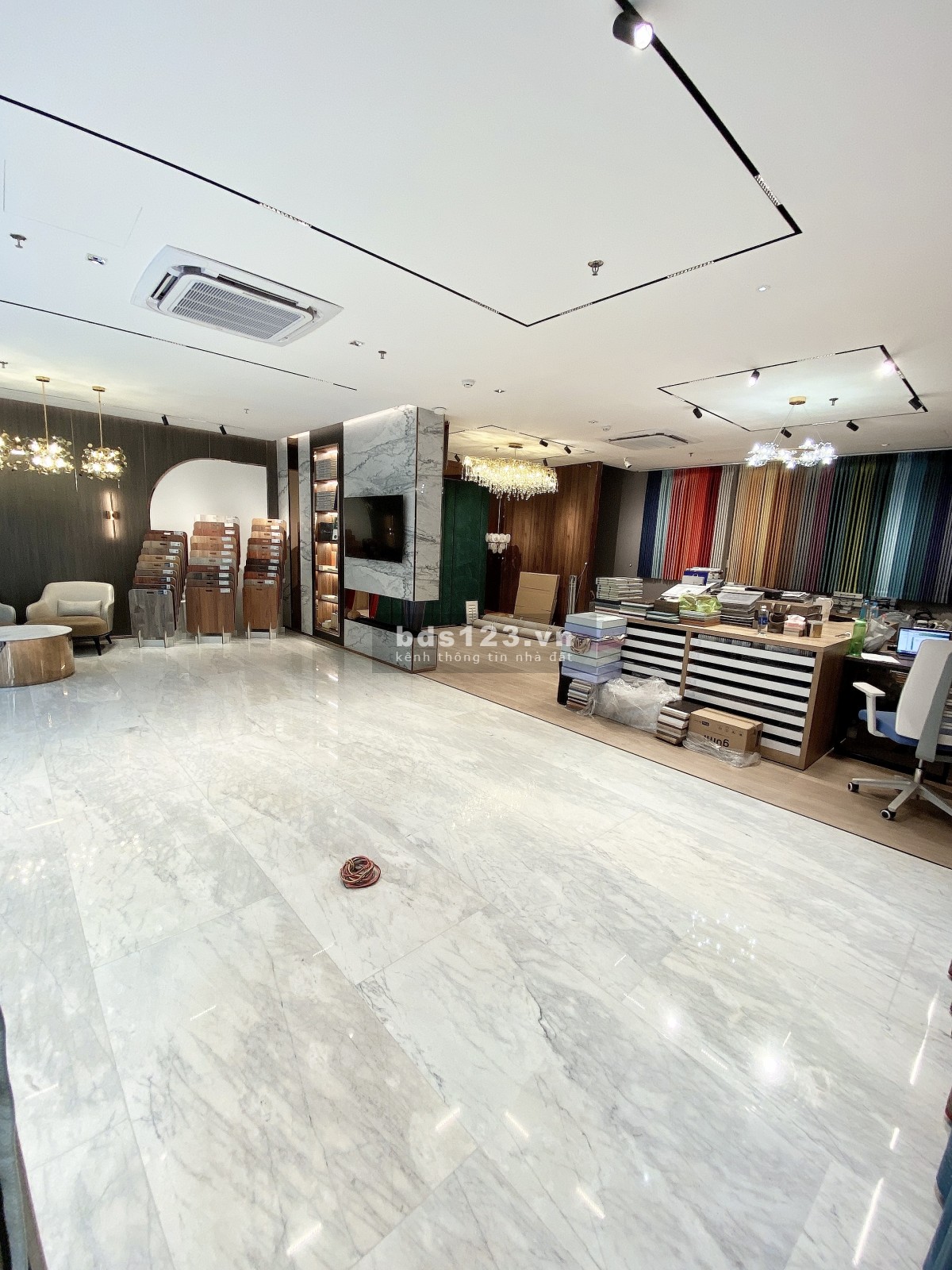 Cho thuê shophouse full nội thất Văn phòng sang, xịn giá phải chăng tại Sala quận 2 rộng 8.2m