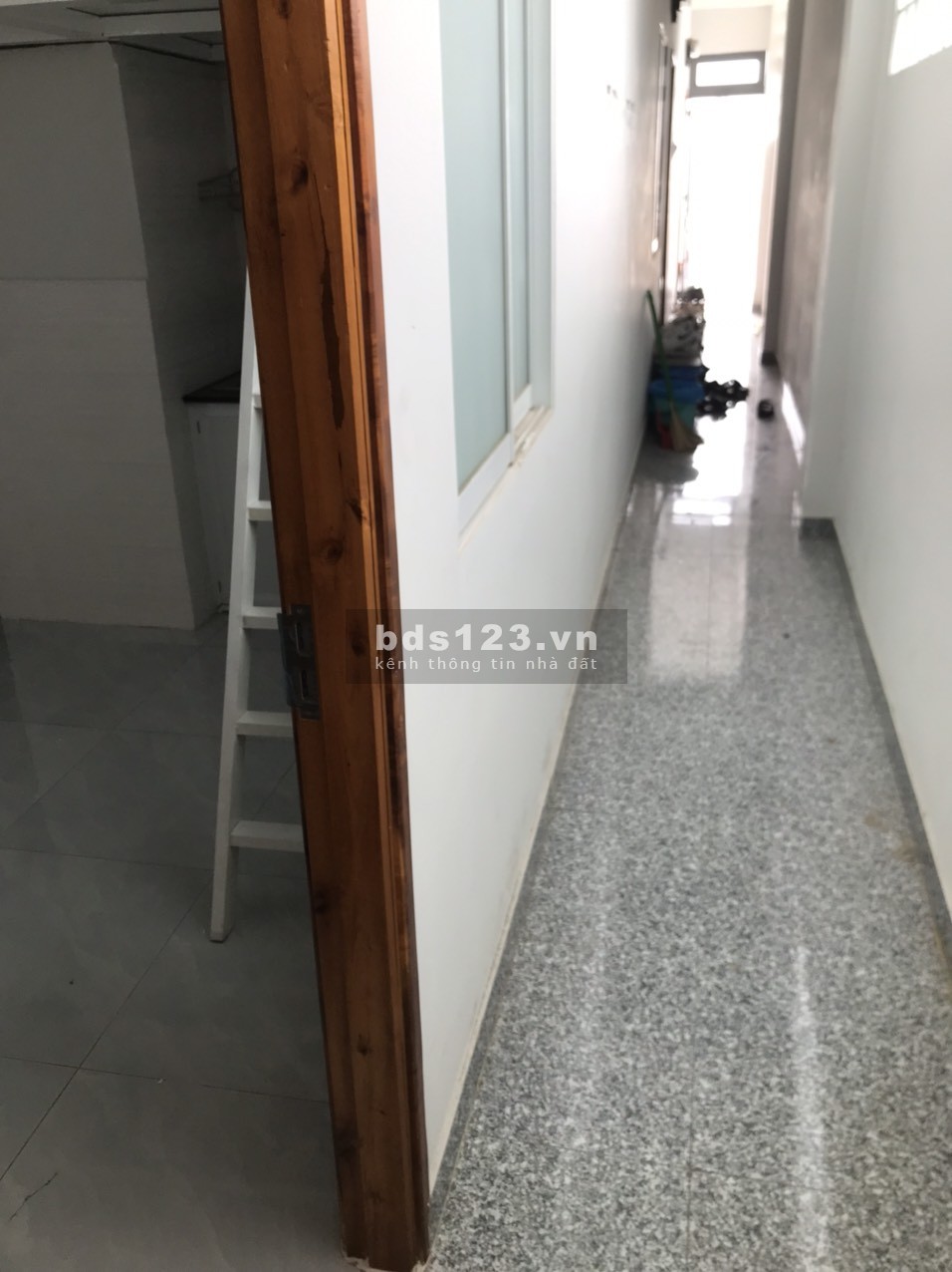 Phòng trọ có tolet riêng, gác, máy lạnh, lối đi riêng