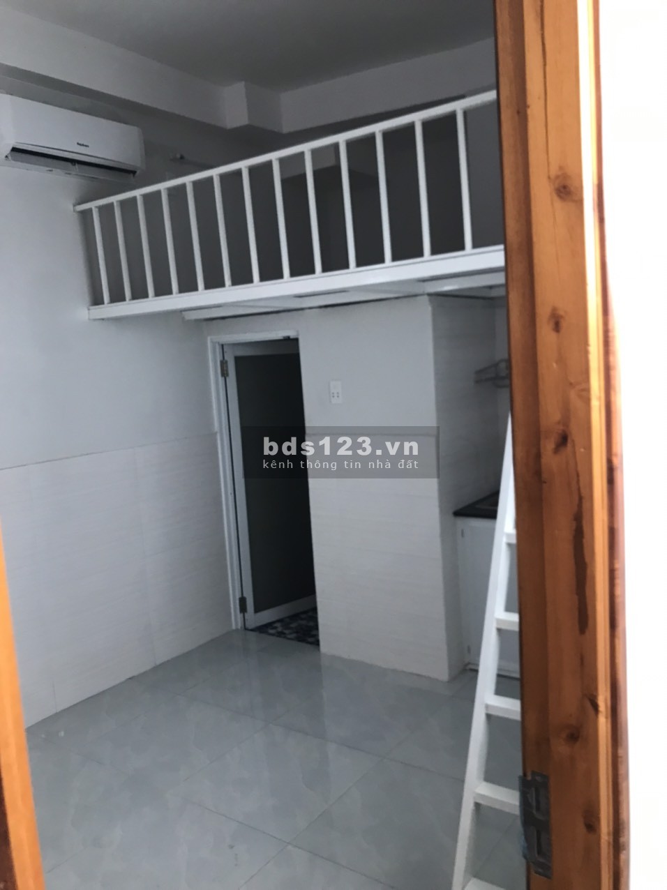 Phòng trọ có tolet riêng, gác, máy lạnh, lối đi riêng