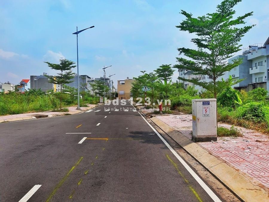 Cần bán gấp đất trên đường số 18,Thủ Đức, 80m2, 2.3 tỷ, gần Giga Mall Thủ Đức, LH:0909241776 (Hân)